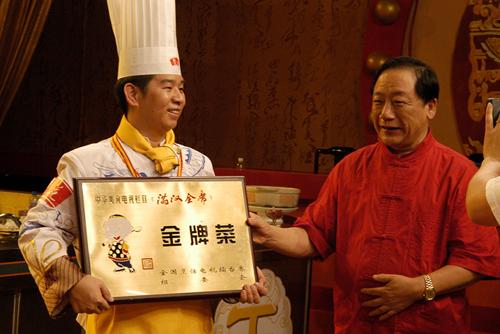 榮譽集團總裁胡海榮參加世界吉尼斯骰王爭霸賽